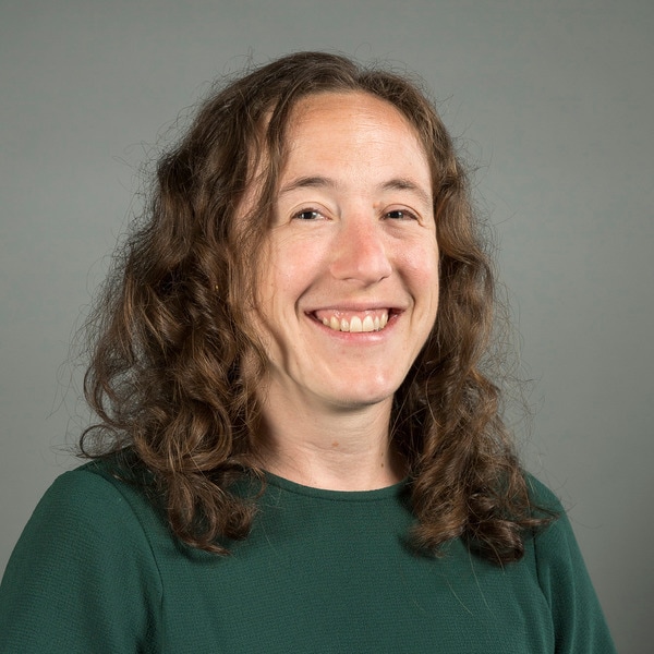 Headshot Photo of Liz Schackmann