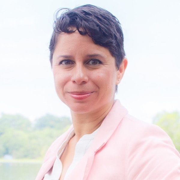 Headshot Photo of Lucy Torres-Deas