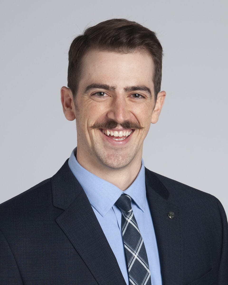 Headshot photo of Andrew Young