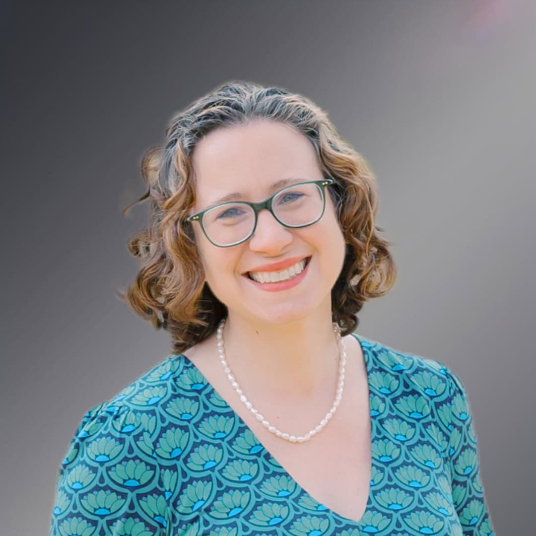 Headshot Photo of Jillian Kyle