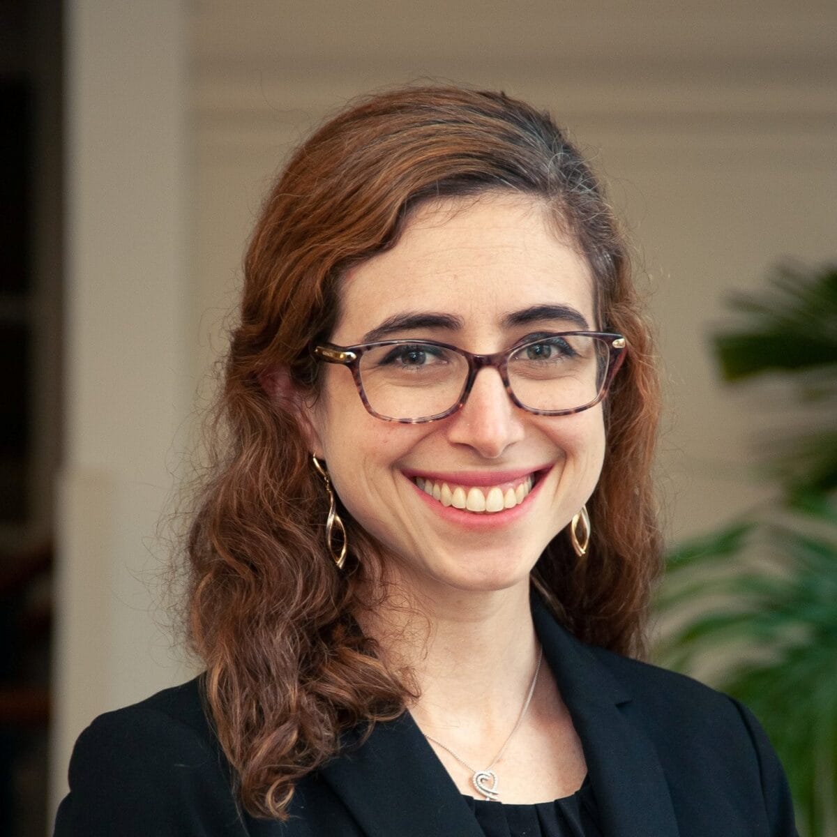 Headshot photo of Lisa Rotenstein