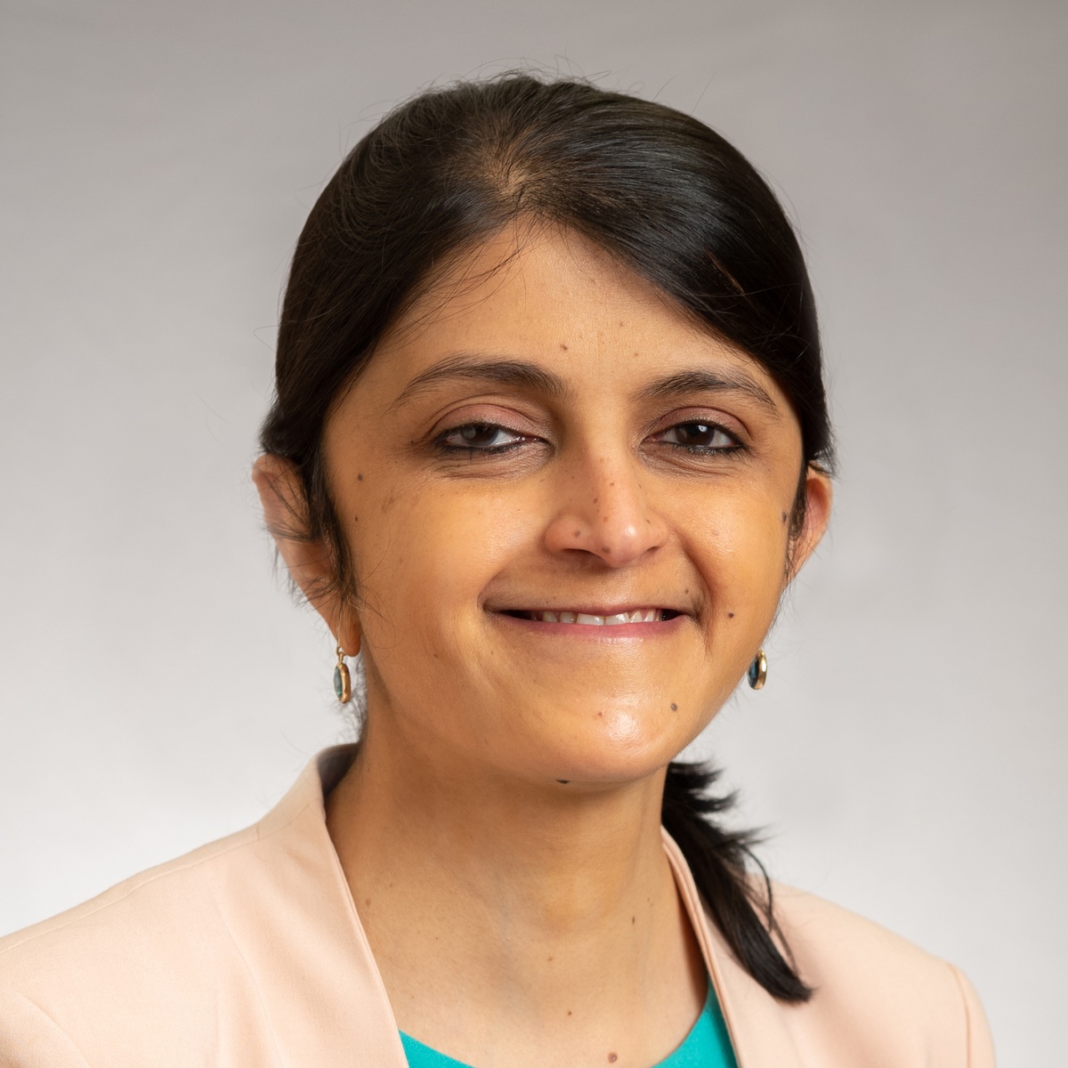 Aditi Puri Headshot