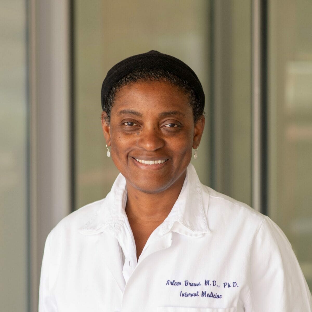 Headshot Photo of Arleen Brown