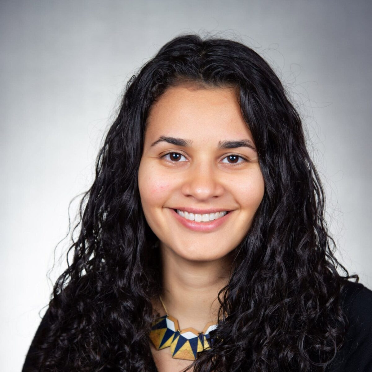Christina Cruz Headshot
