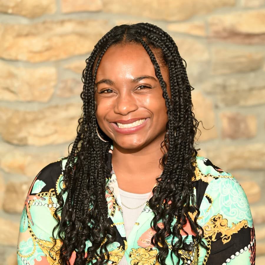 Headshot Photo of Erika Baker