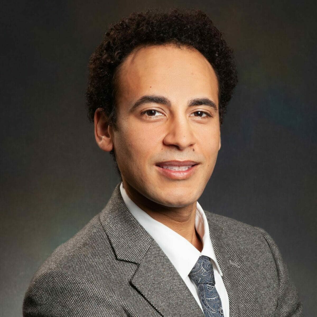 Headshot Photo of Evan Shannon