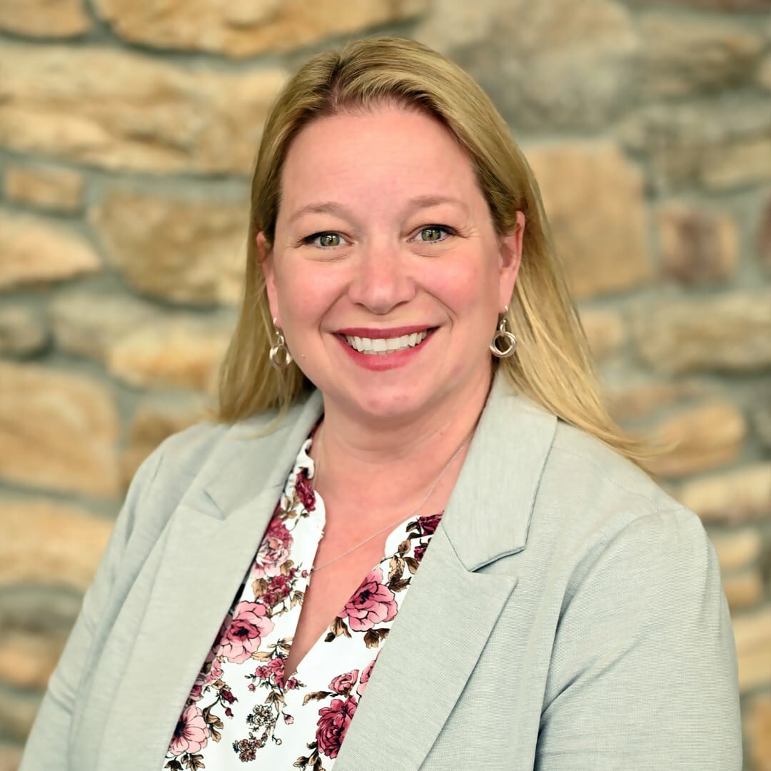 Headshot Photo of Francine Jetton
