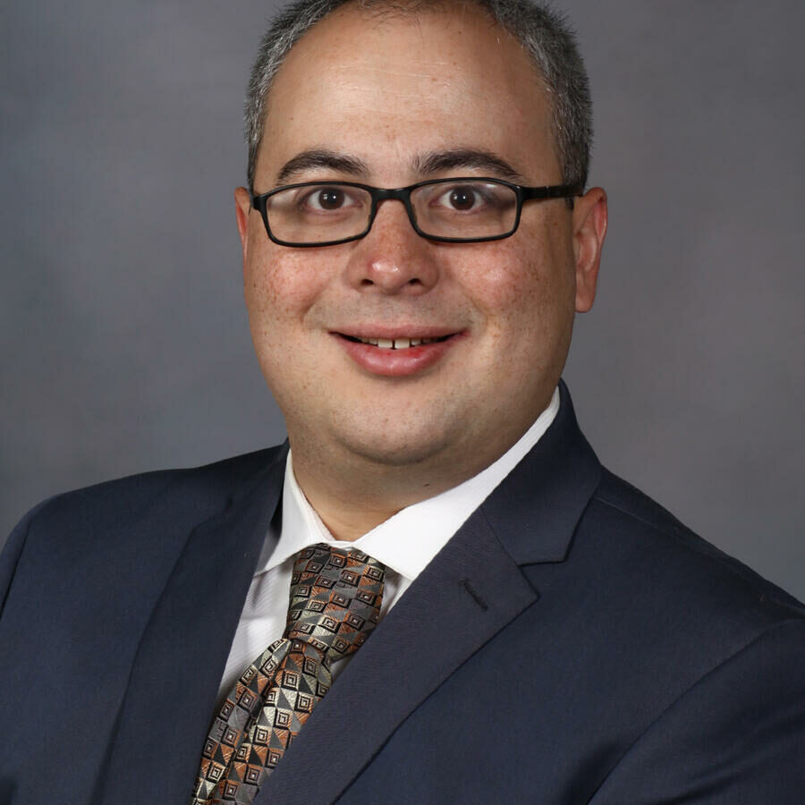 Headshot Photo of Michael Mueller